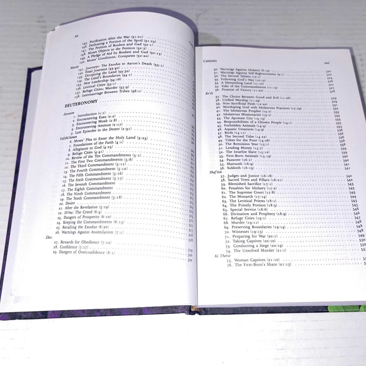 The Living Torah: A new Translation Based On Traditional Jewish Sources (The Five Books of Moses) 3rd by Aryeh Kaplan (1981) Hardcover