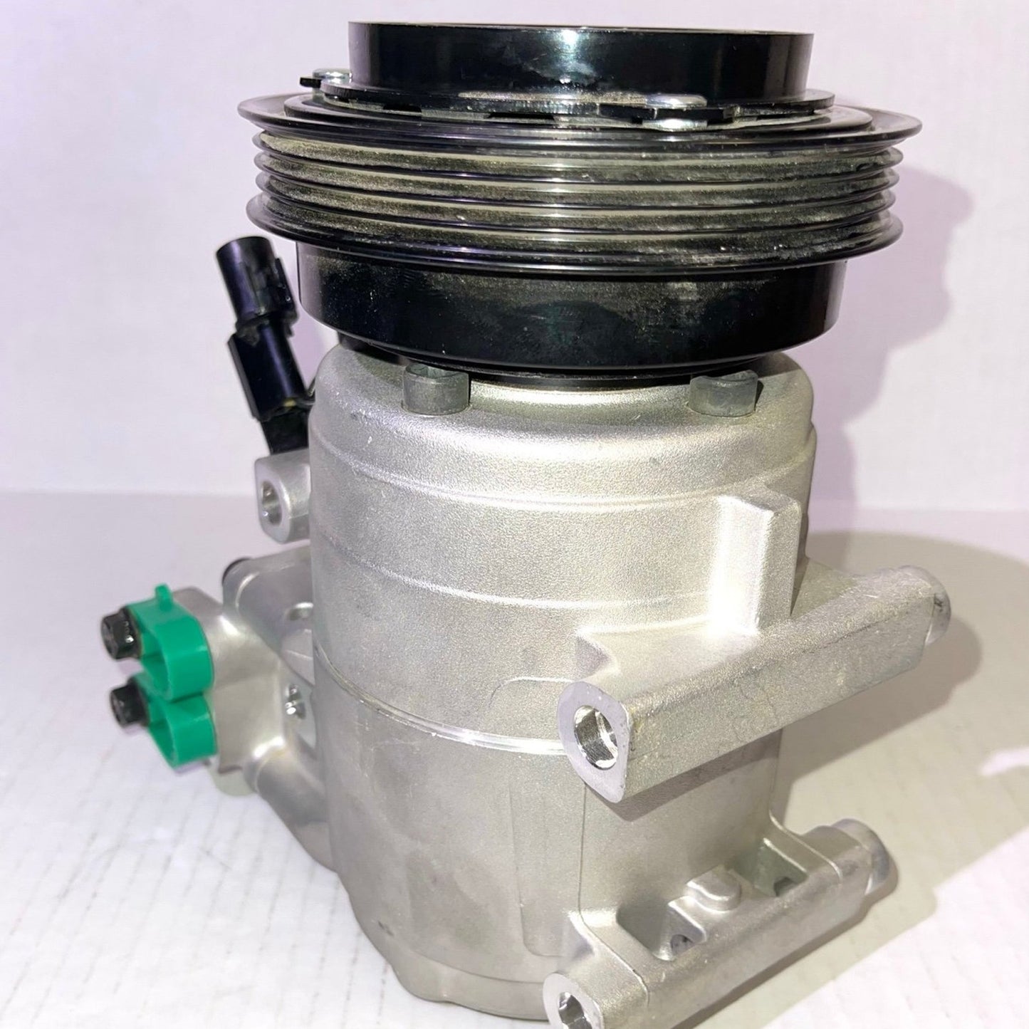 A/C Compressor with Clutch Hyundai Elantra Tiburon Matrix Denso 471-6003 9770109000 977012C100 977012D100 977012E000 97701-09000 97701-2C100 97701-2D100 97701-2E000 97701 09000