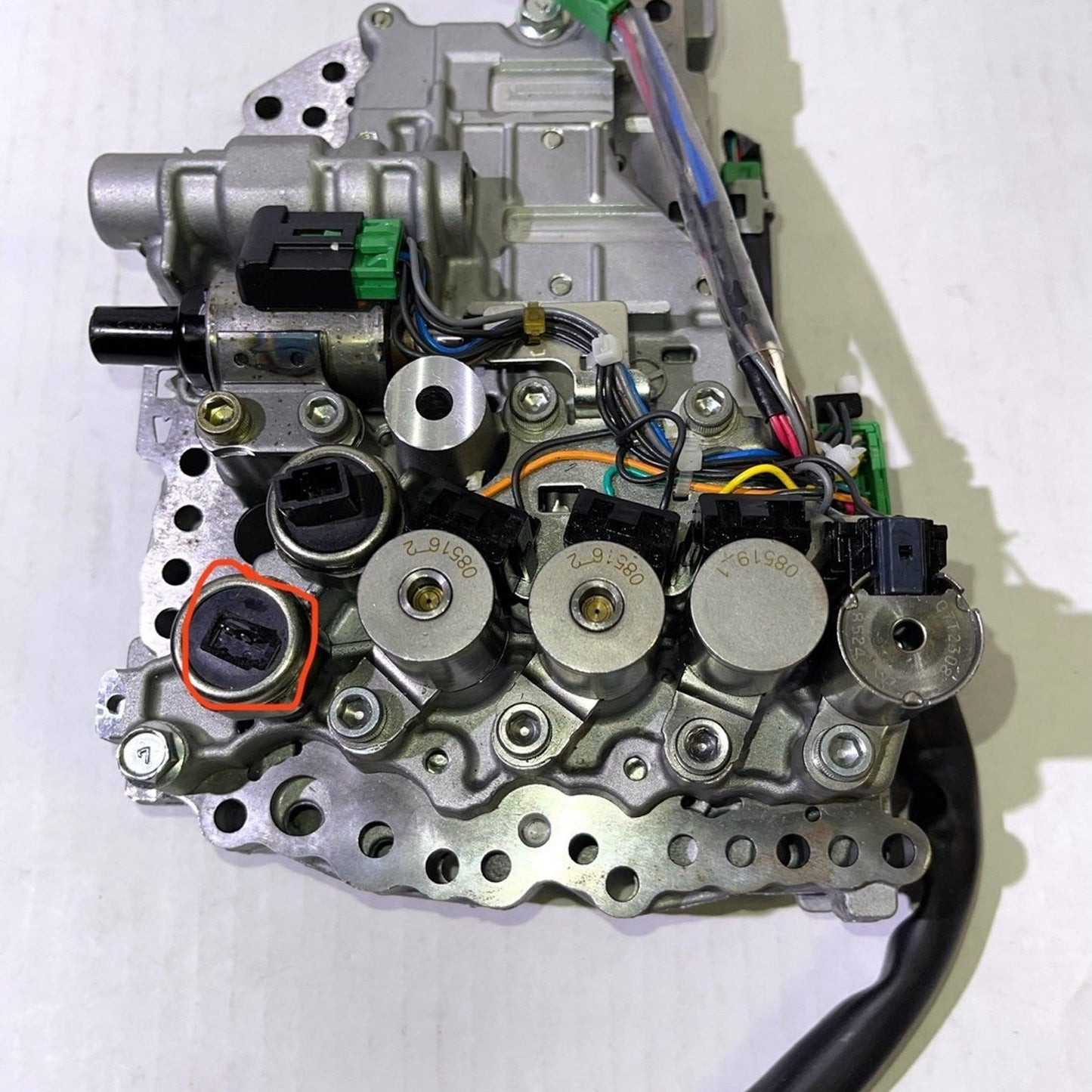 Transmission Valve Body Fit For 2007-2011 Nissan Sentra Lafesta X-Trail Rogue Altima 2.5L 2.0L Transmission Solenoid J18531 1022