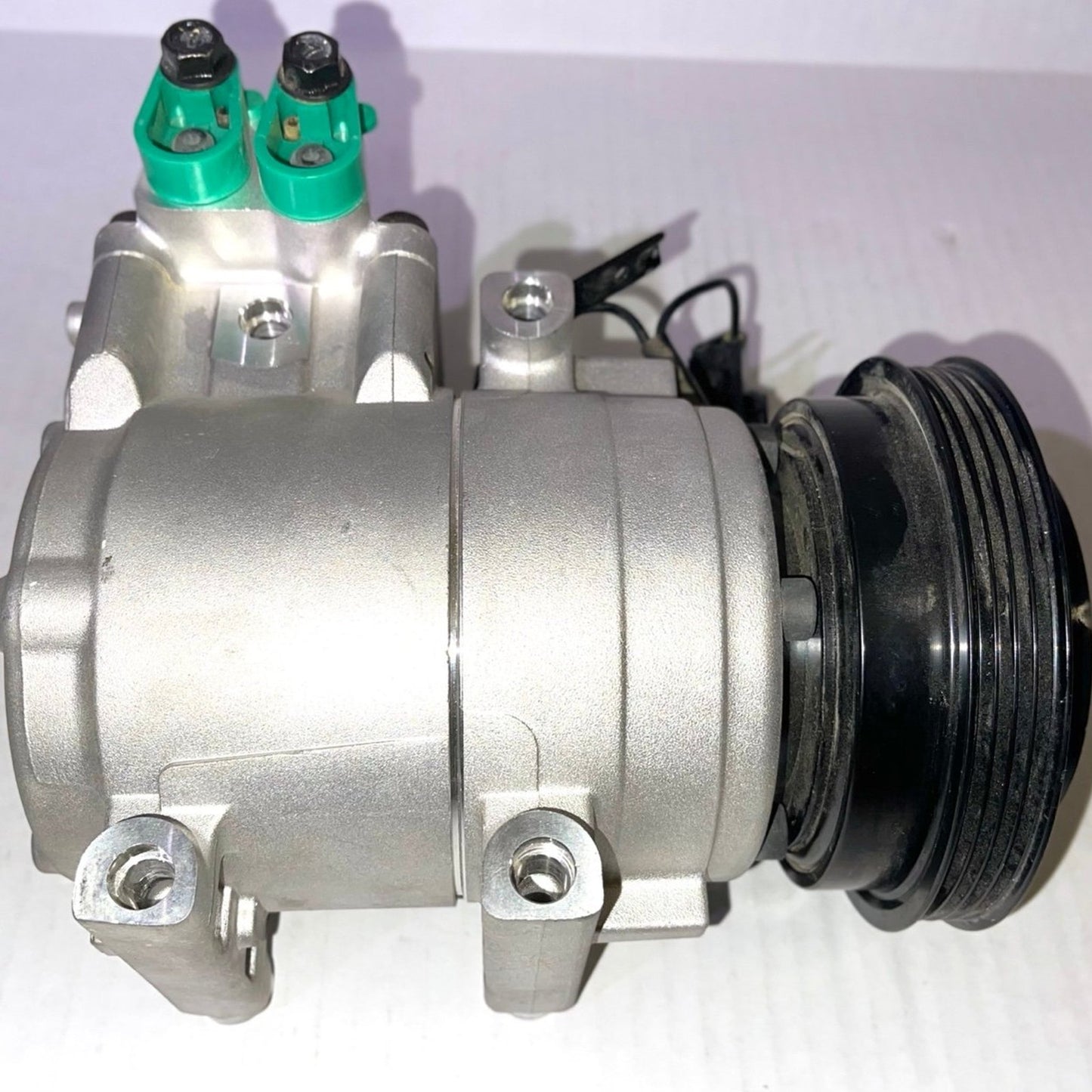 A/C Compressor with Clutch Hyundai Elantra Tiburon Matrix Denso 471-6003 9770109000 977012C100 977012D100 977012E000 97701-09000 97701-2C100 97701-2D100 97701-2E000 97701 09000