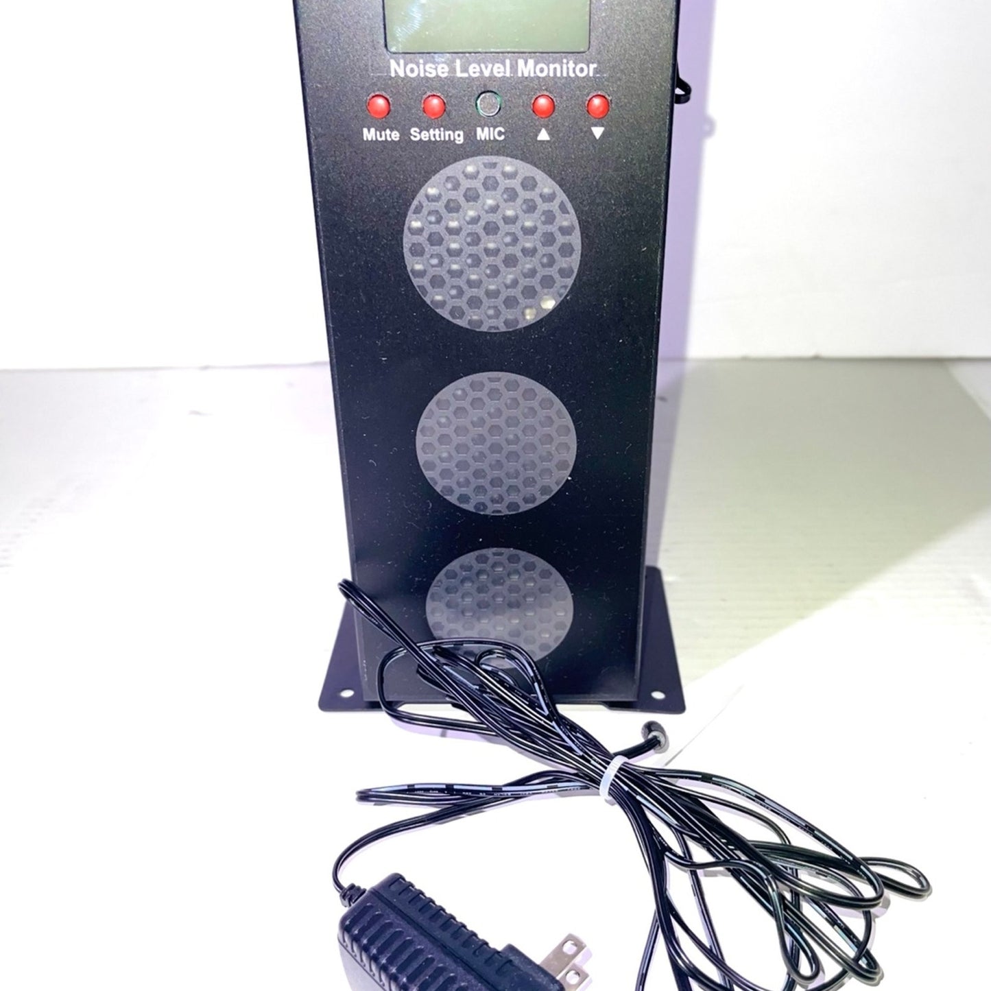 Noise Detector with Traffic Light Alert & Adjustable dB Threshold & Volume, Temp & Humidity Display, Metal Housing, for Classroom Noise Control, Fun Interaction for Easy Noise Management
