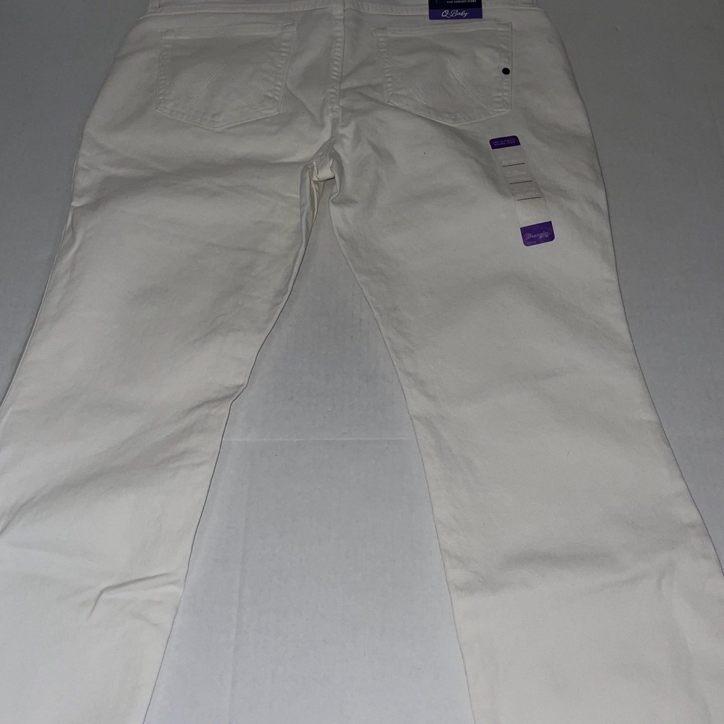 Wrangler Ultimate Riding Jean Women Q-Baby Mid Rise Boot Cut SZ 33 / 15-34 WHITE