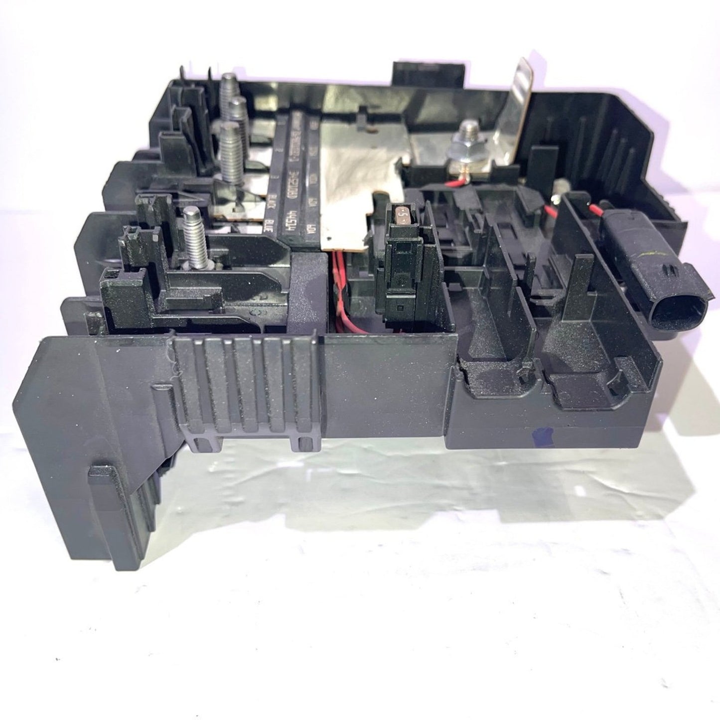 Battery Distribution Engine Compartment Fuse Block Chevy Silverado 1500 2500 HD