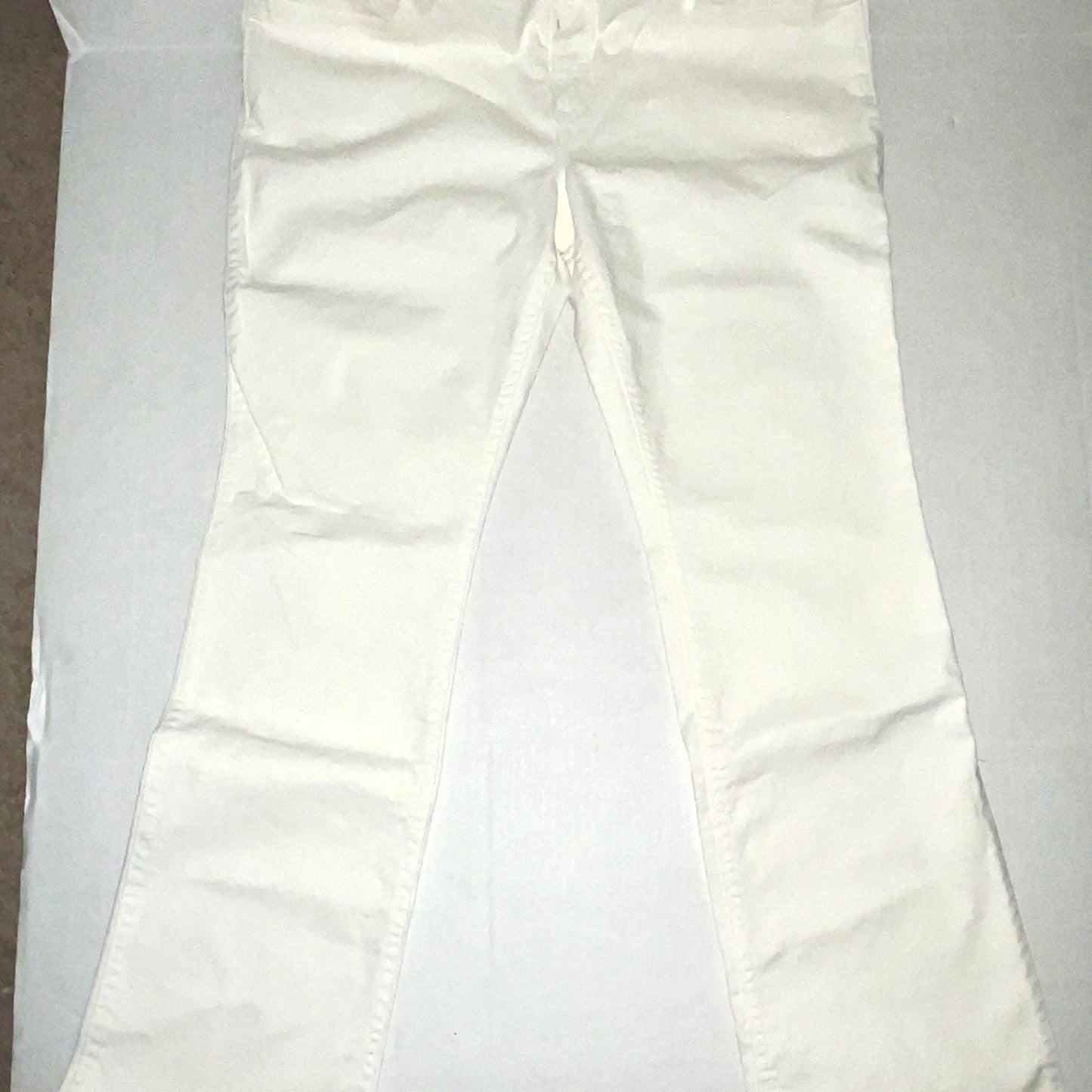 Wrangler Ultimate Riding Jean Women Q-Baby Mid Rise Boot Cut SZ 33 / 15-34 WHITE