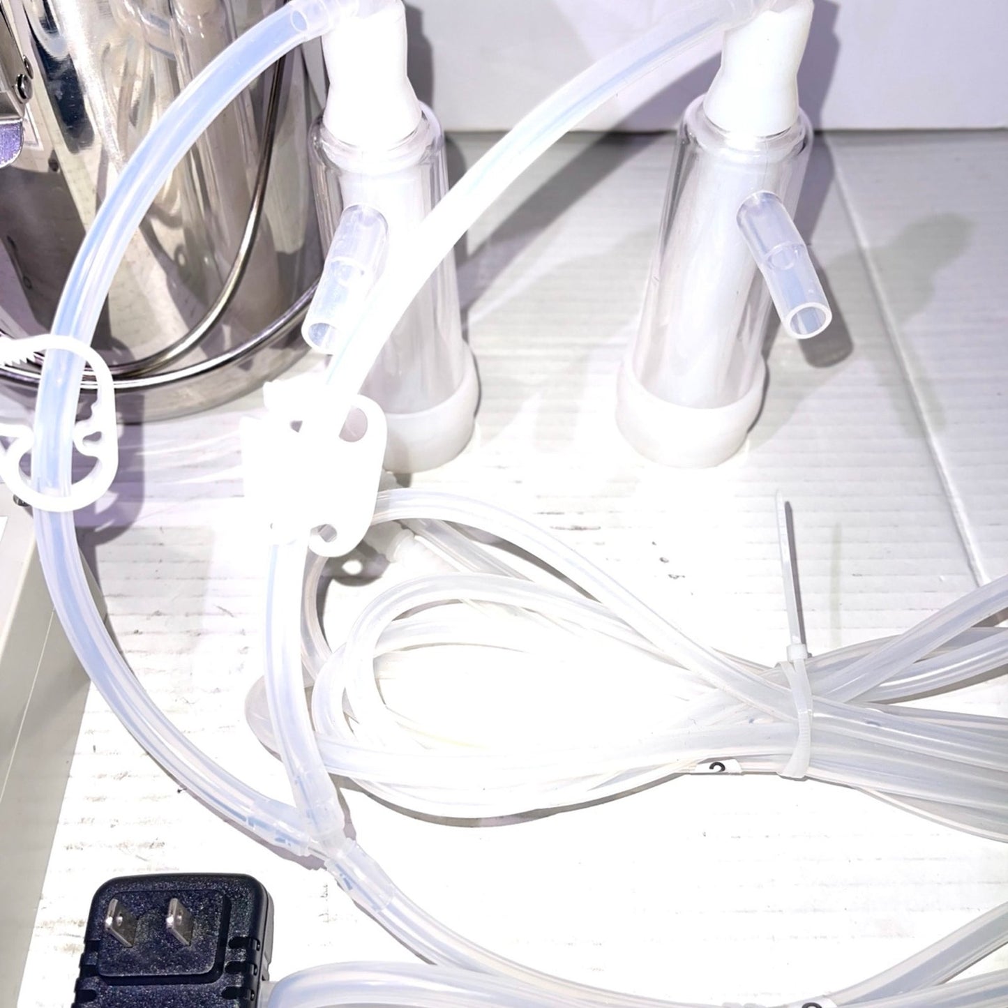 3L Electric Milker Milking Machine Household Manual Double Head Milker Efficient Pumping Cycle Large Capacity Portable for Goat Pulsation Vacuum Milking Machine