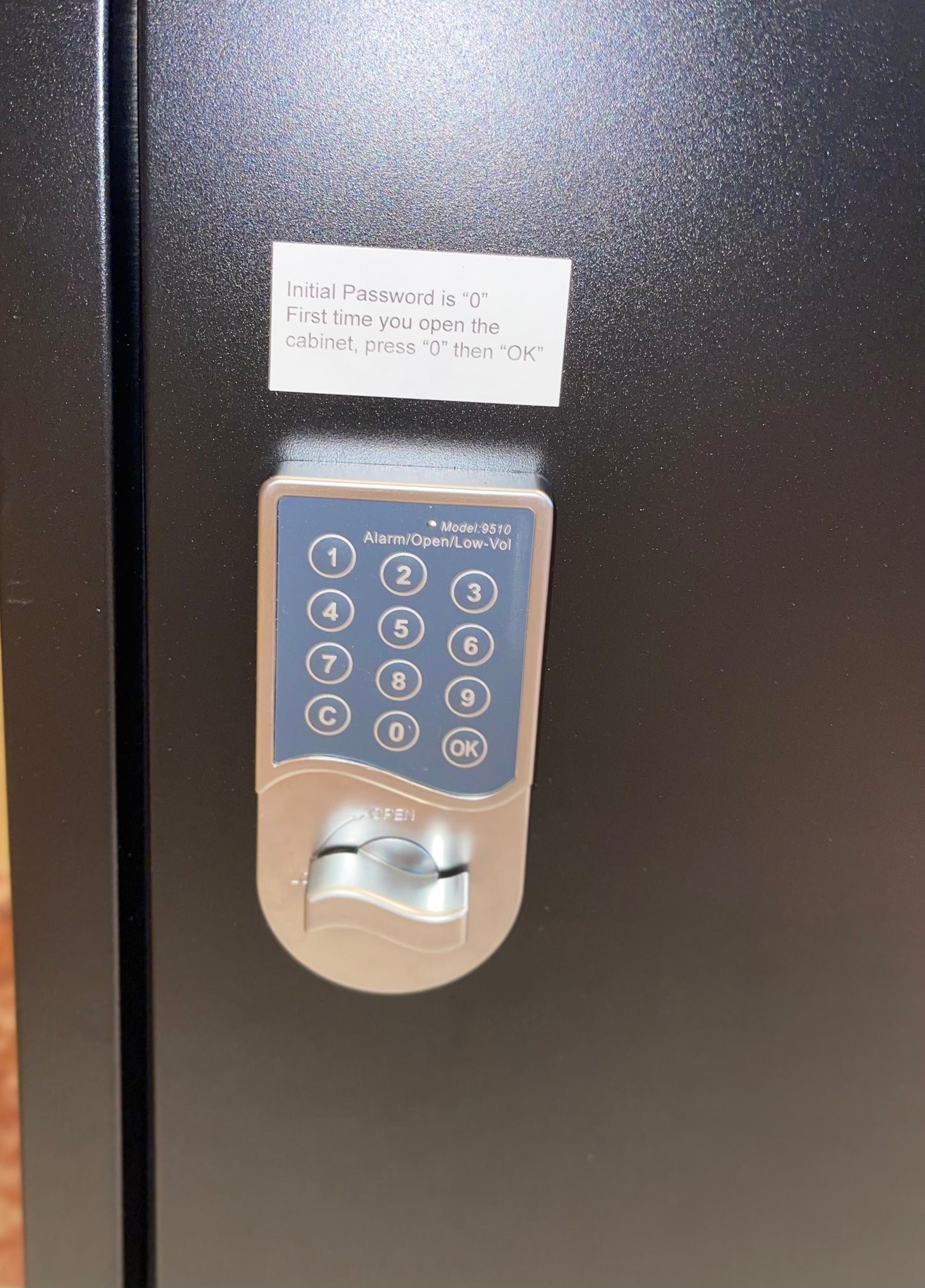 ARTMAN B30EL Tablet/Chromebook/Laptop Charging Cart with Keypad Lock (30 Devices) Slot