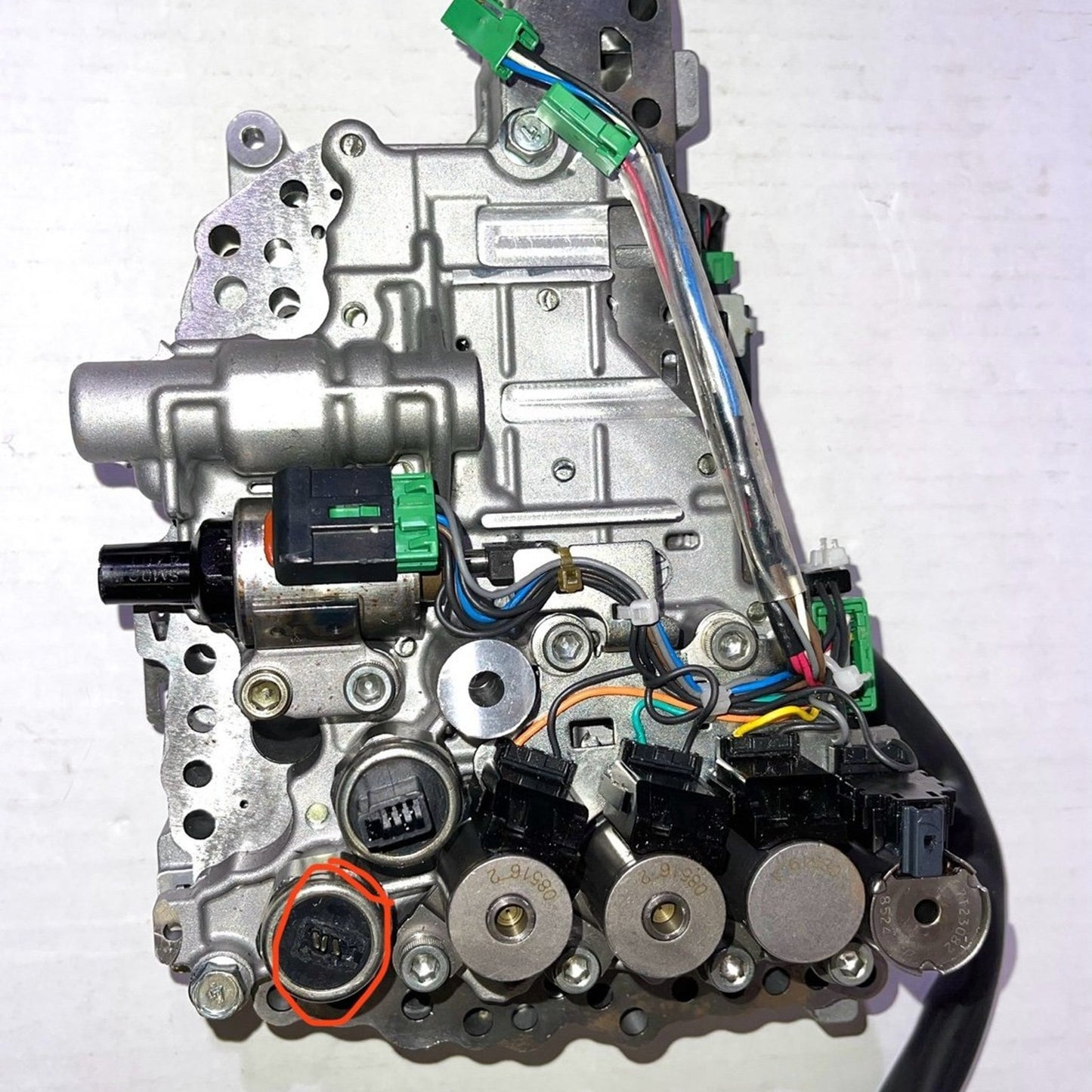 Transmission Valve Body Fit For 2007-2011 Nissan Sentra Lafesta X-Trail Rogue Altima 2.5L 2.0L Transmission Solenoid J18531 1022