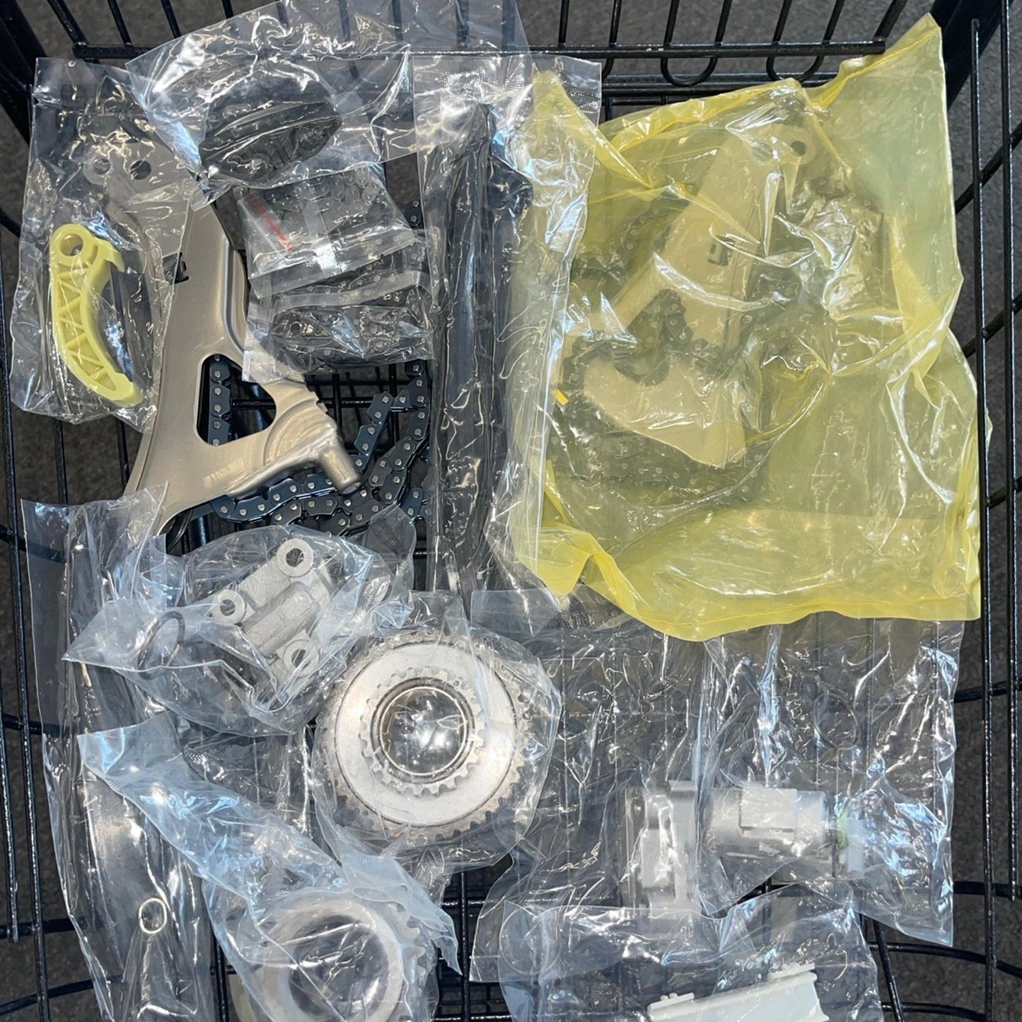 Engine Timing Chain Kit with Gear Tensioners Guide Rails for Mercedes E350 GL450 E400 ML350 GLK350 M276 3.0L 3.5L V6, Replace OE 2760520100,2780520316,2760500611,2760522116