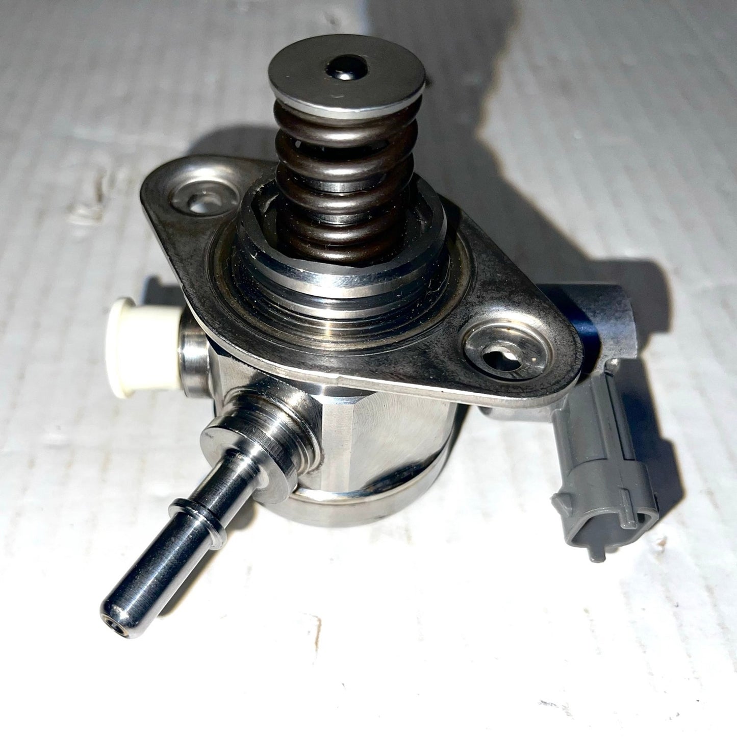 High Pressure Mechanical Fuel Pump 09-14 Hyundai Sonata Kia Sorento 09-15 UDW 35320-2G720 35320-2G730 35320-2G740