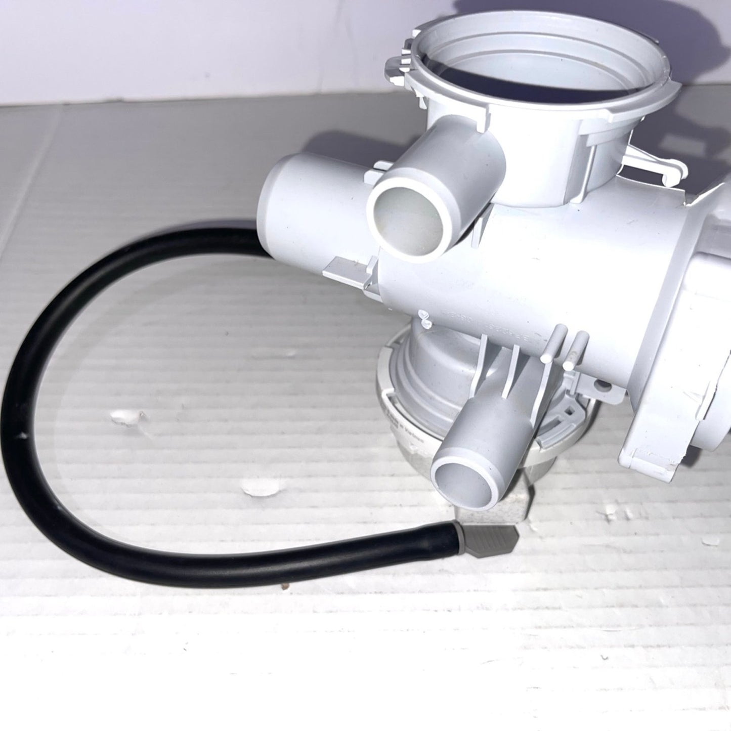 AHA75693425 Washer Drain Pump Assembly for LG Washer WM3400CW WM3600HVA Replacement for EAP12750085 AP6978815 PS12750085