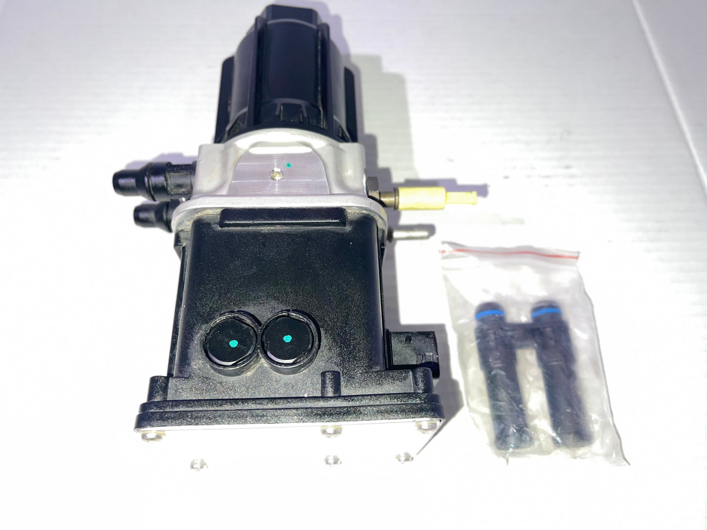 DEF Pump Diesel Emission Fluid Pump for Detroit DD15 A0001407278 A055T282 DDE EA0001404378 RA0001407278