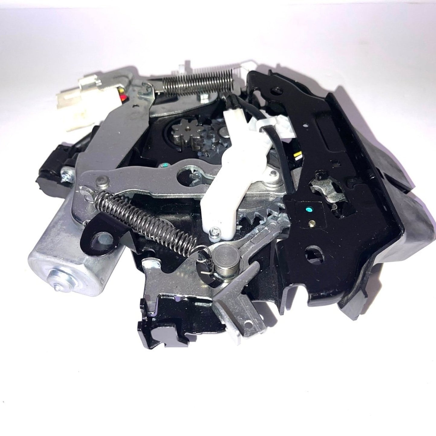 Trunk Latch Hatch Door Lock Actuator Motor for Lexus LS460 2007-2012 6465050040