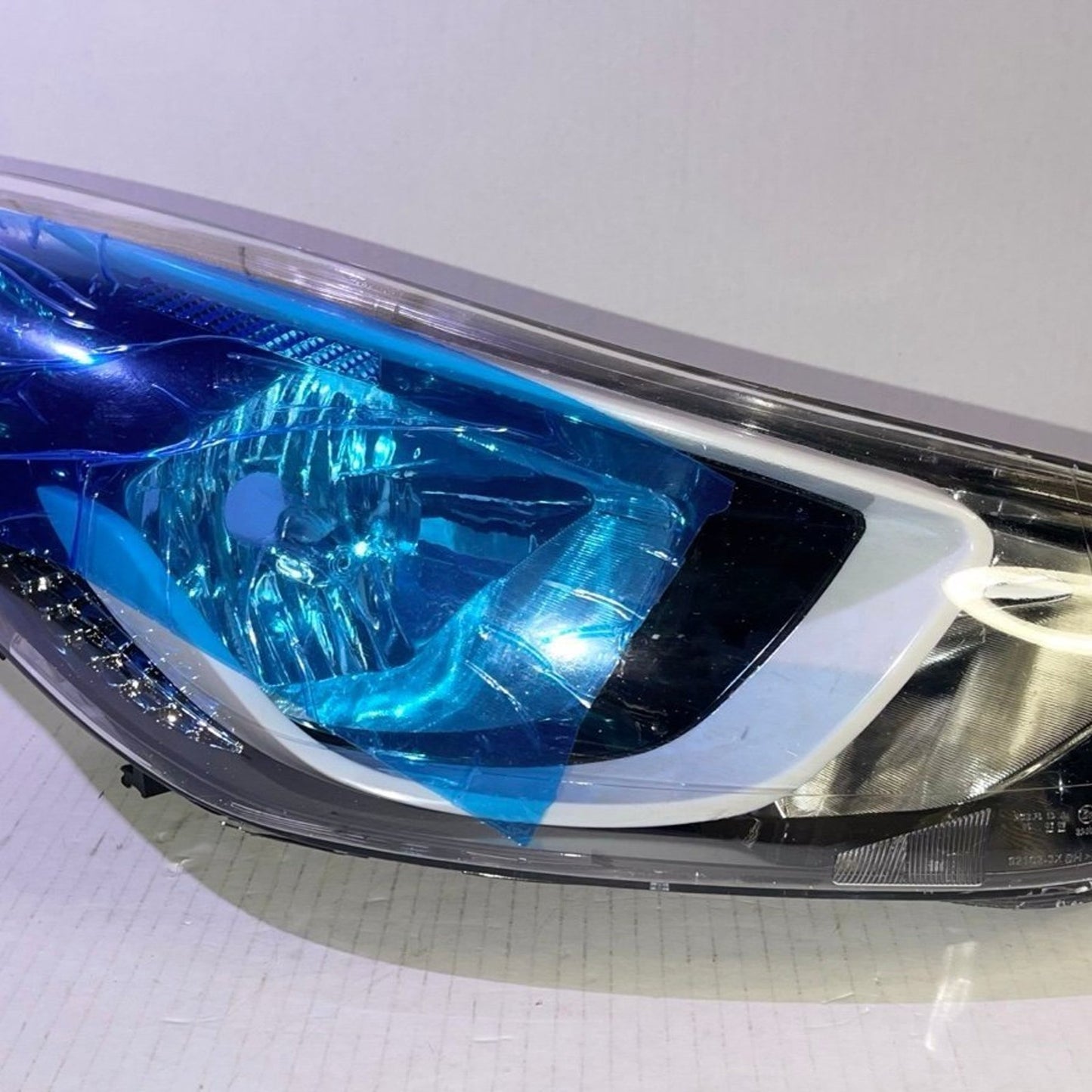 Replacement Passenger Side Headlight with Halogen Sedan without LED Position Light fits 2014-2016 Hyundai Elantra (Sedan)