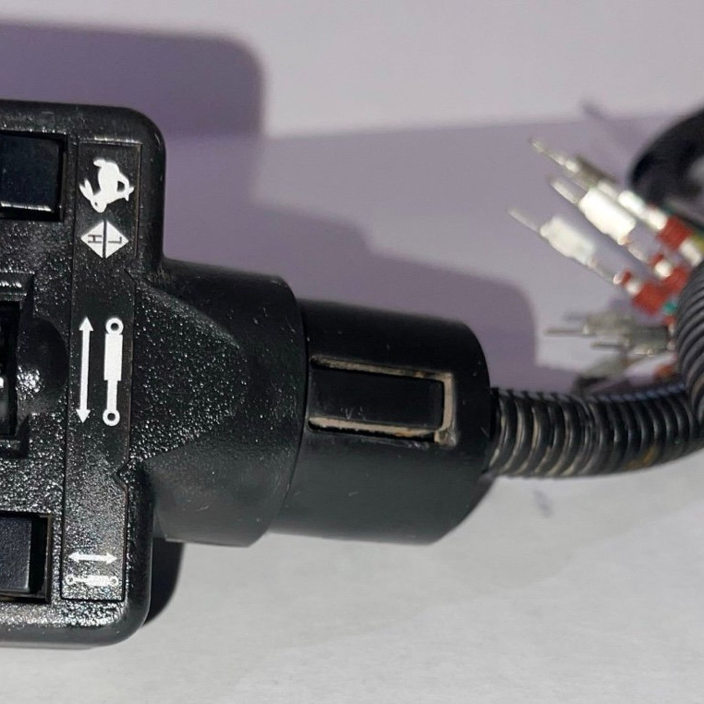 Solarhome 6680418 Right Auxiliary Four Switch Handle for Bobcat 751 753 763 773 863 864 S130 S150 S160 S175 S185 S205 S220 S300 S330 T140 T180 T190 T200 T250 T300 T320 T770