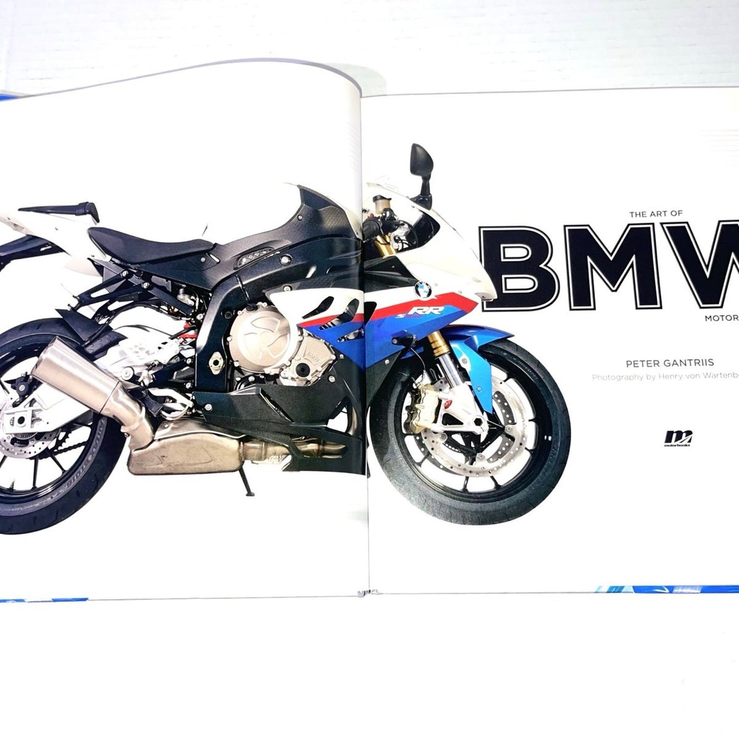 The Art of BMW Motorcycles Peter Gantriis HARDCOVER 2018 ISBN-10 0760361533