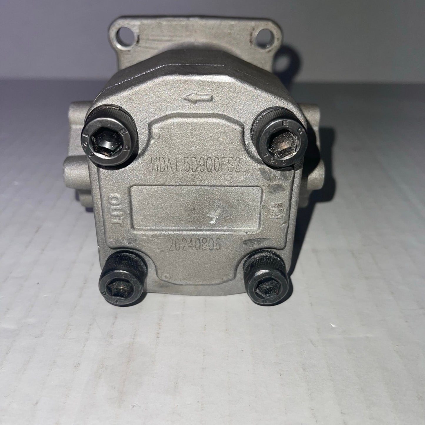 35110-76100 Hydraulic Pump for Kubota Tractors L175, L185, L225, L245, L295, L20