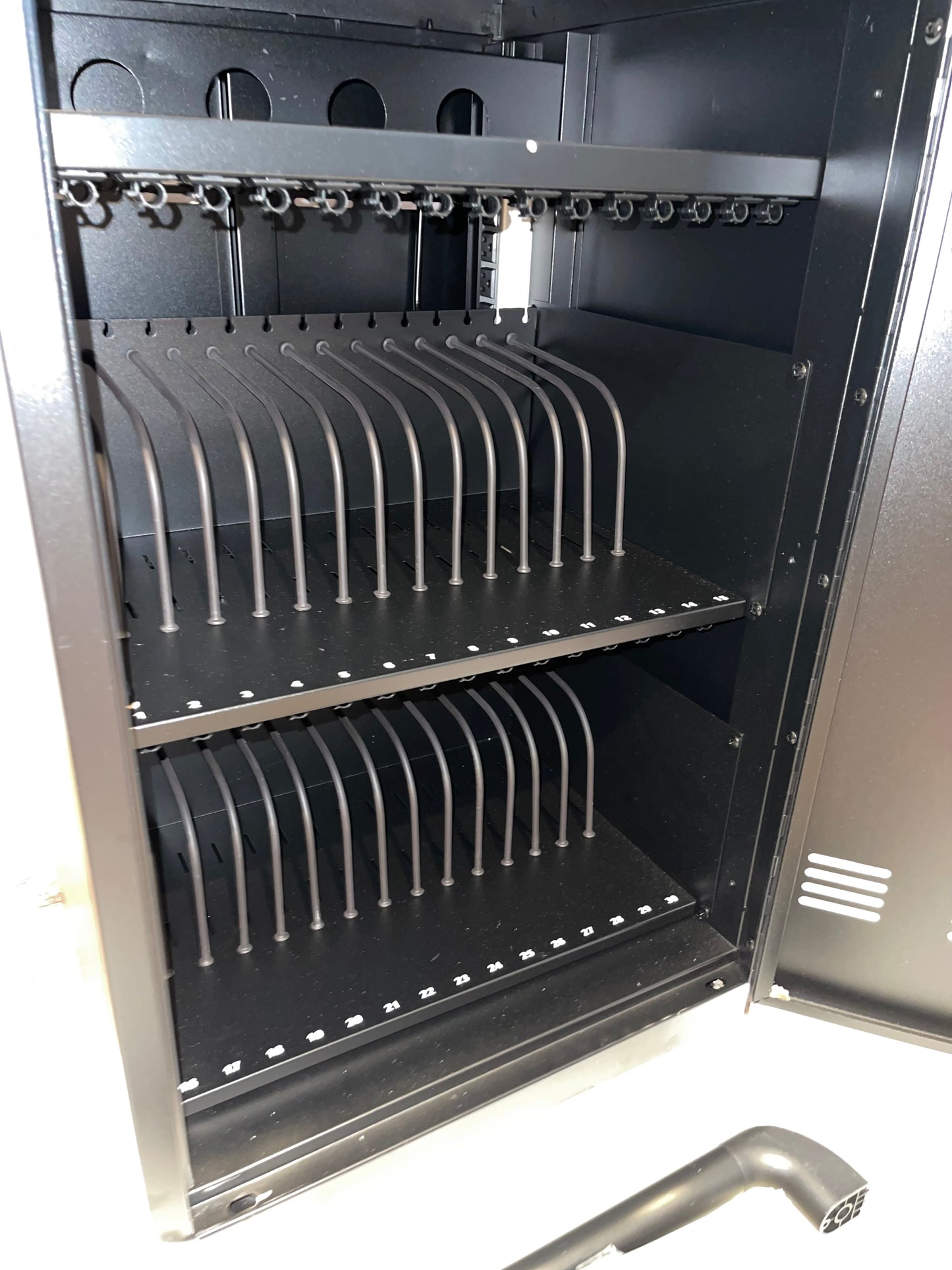 ARTMAN B30EL Tablet/Chromebook/Laptop Charging Cart with Keypad Lock (30 Devices) Slot