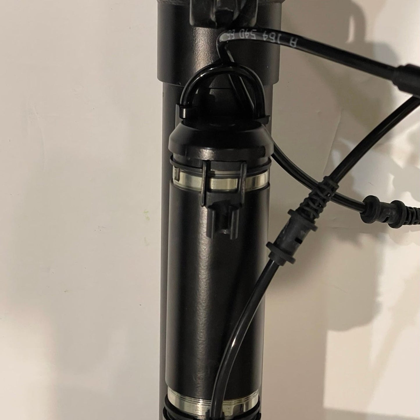 Front Air Suspension Spring Shock Strut Airmatic w/ ADS for 07-2012 Mercedes Benz W164 Mercedes GL550 ML320 GL350 ML550 GL320 ML500 ML63