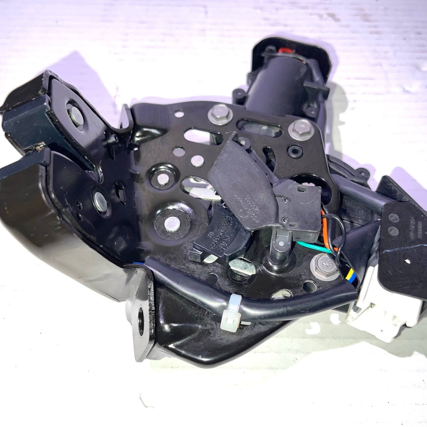 90500-6RR1A Power Tailgate Door Lock Latch Actuator for Infiniti QX60 2022-2024