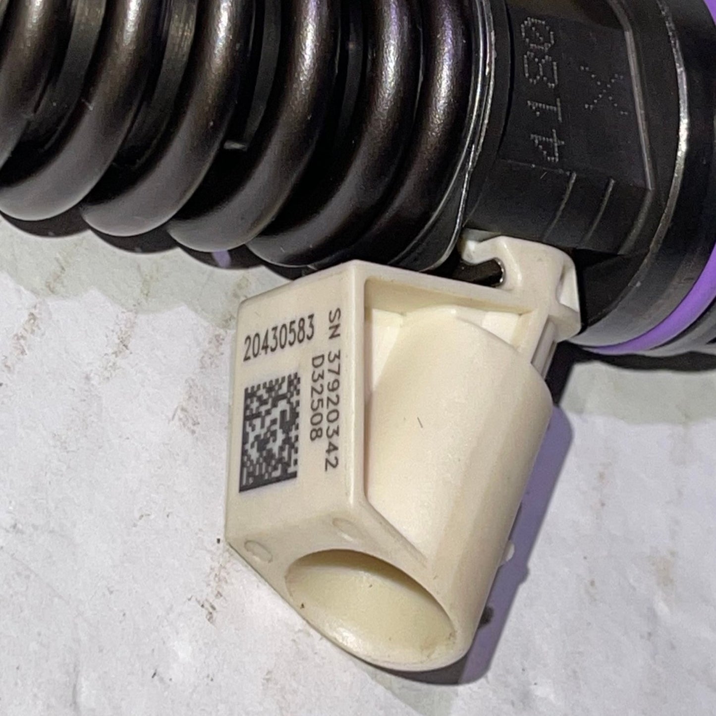 Fuel Injector Unit Injector for Volvo D11 D13 D16 MD13 US15 Mack MP8 12.8L EPA14