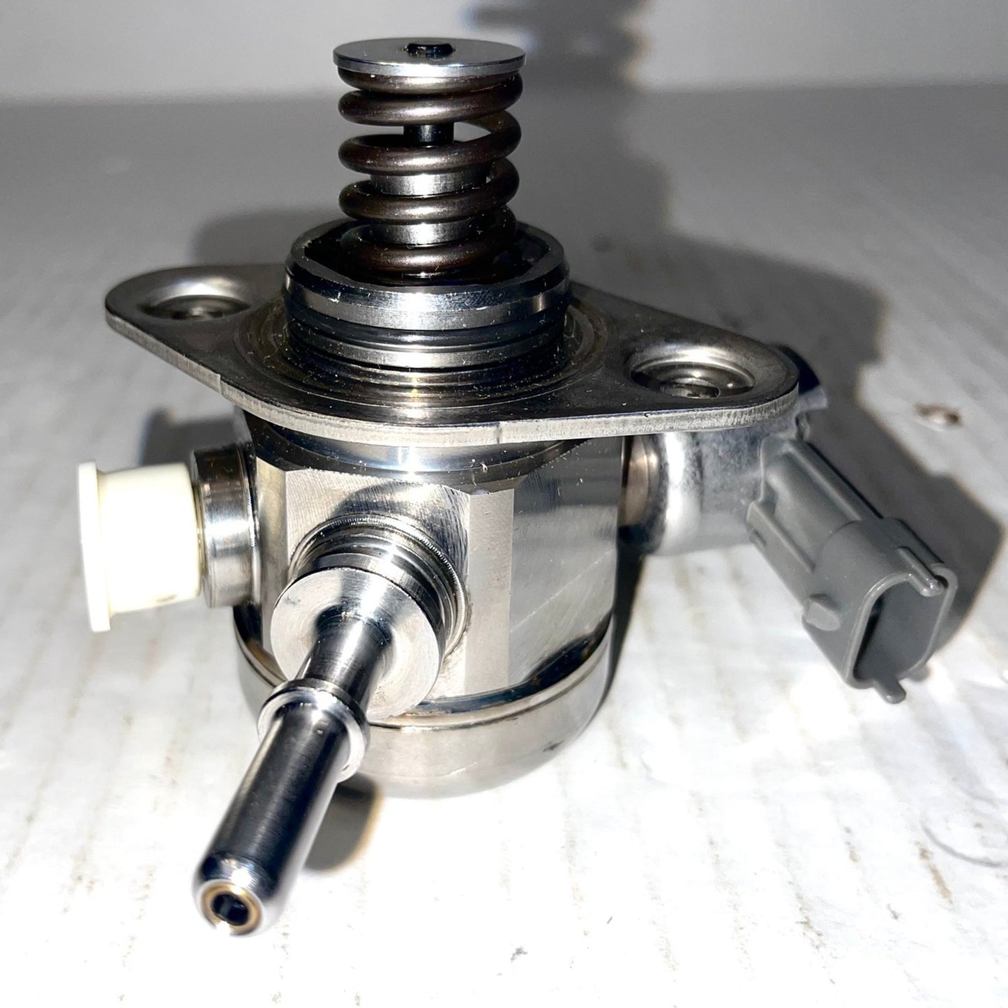 High Pressure Mechanical Fuel Pump 09-14 Hyundai Sonata Kia Sorento 09-15 UDW 35320-2G720 35320-2G730 35320-2G740