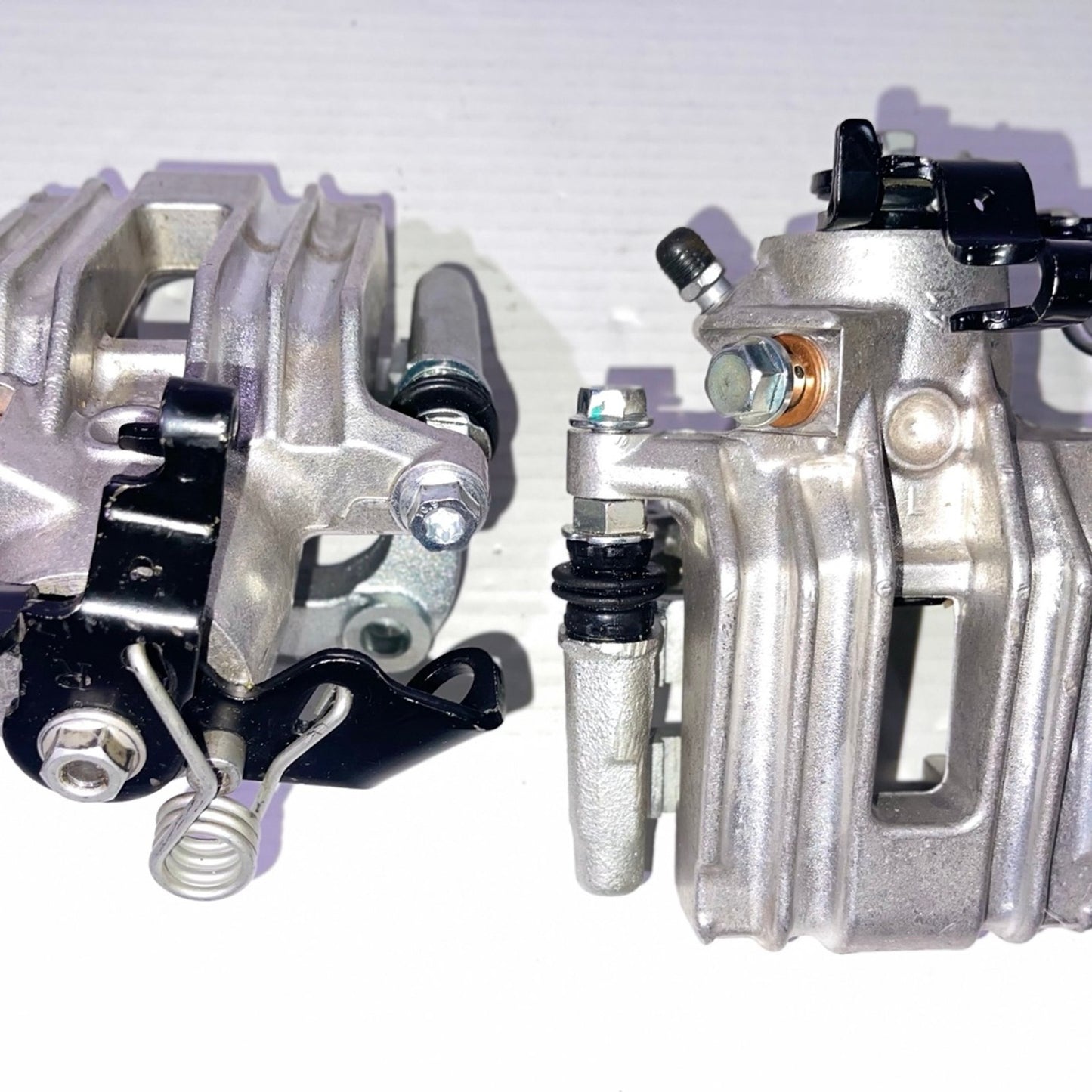 Rear Disc Brake Caliper Assembly Fit Jetta 2000-2005 1.8L 1.9L 2.0L, TT Quattro 2000-2006, Pair Set of 2 Rear Driver and Passenger Side