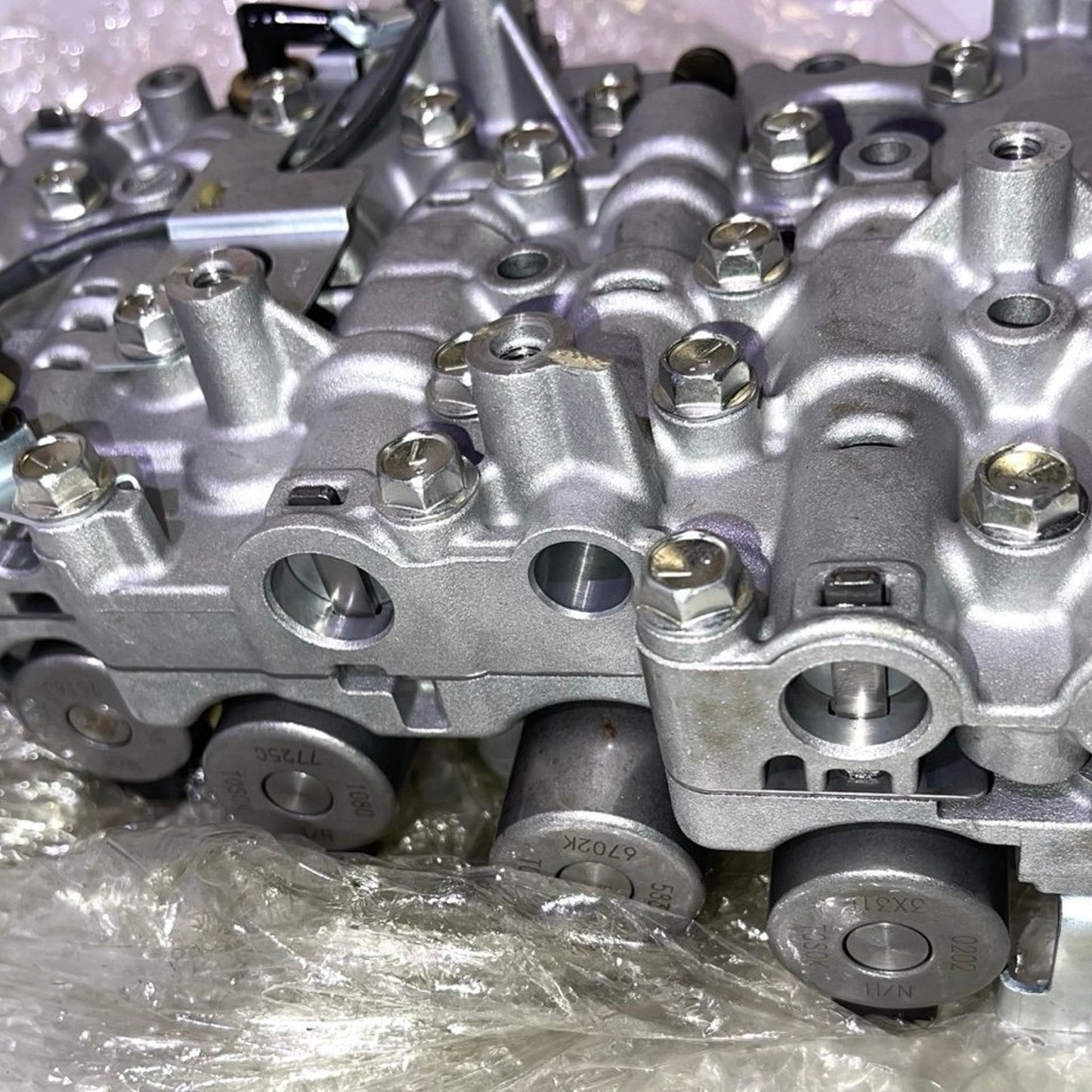 JF015E Valve Body CVT Transmission Solenoid For Chevy Spark,Nissan Sentra Tiida Versa,Suzuki Swift RE0F11A