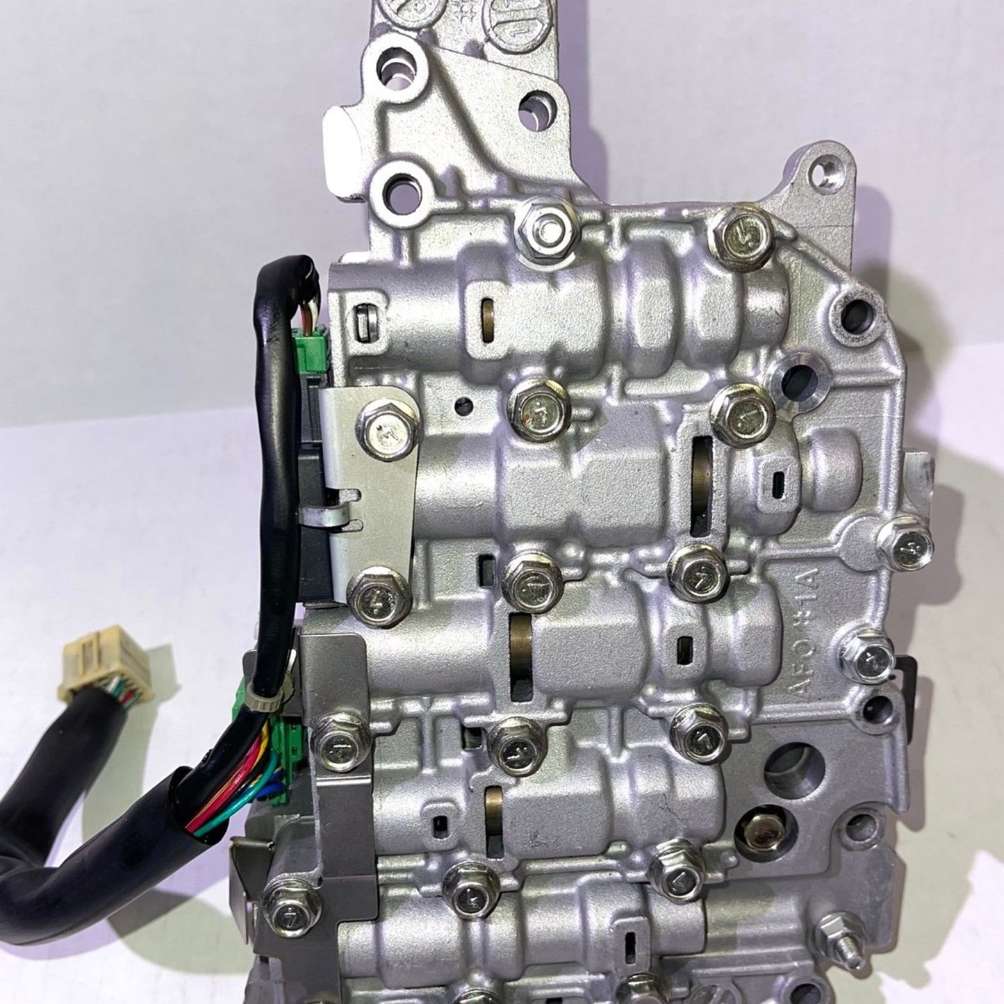 Transmission Valve Body Fit For 2007-2011 Nissan Sentra Lafesta X-Trail Rogue Altima 2.5L 2.0L Transmission Solenoid J18531 1022