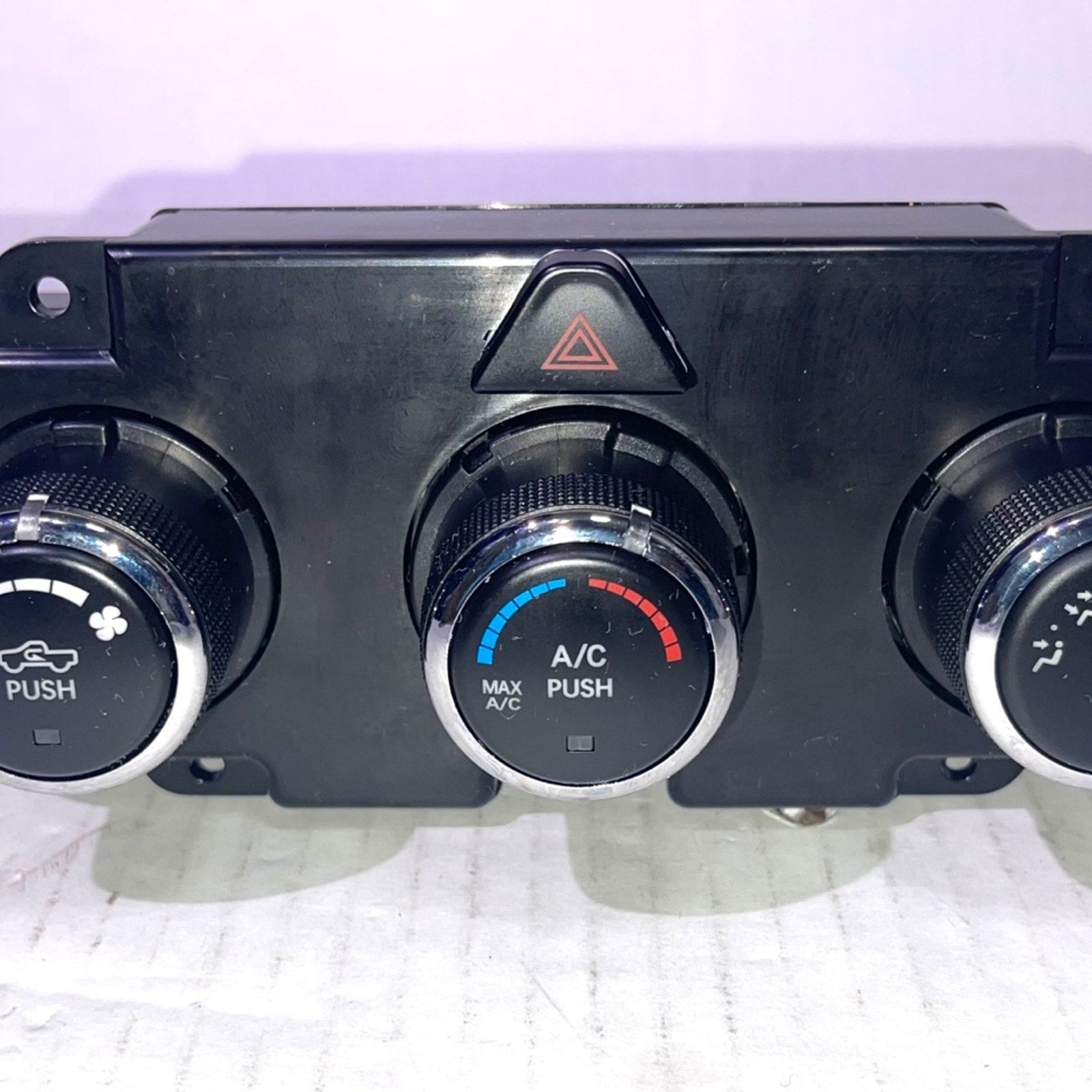 AC Heater Climate Control Module 68268189AA 2013-2018 Dodge RAM 1500 2500 3500 with Heat Defrost, Replace# 68105021AC 68105021AF 68226600AA 68236775ABntrol Module 68268189AA 2013-2018 Dodge RAM 1500 2500 3500 w