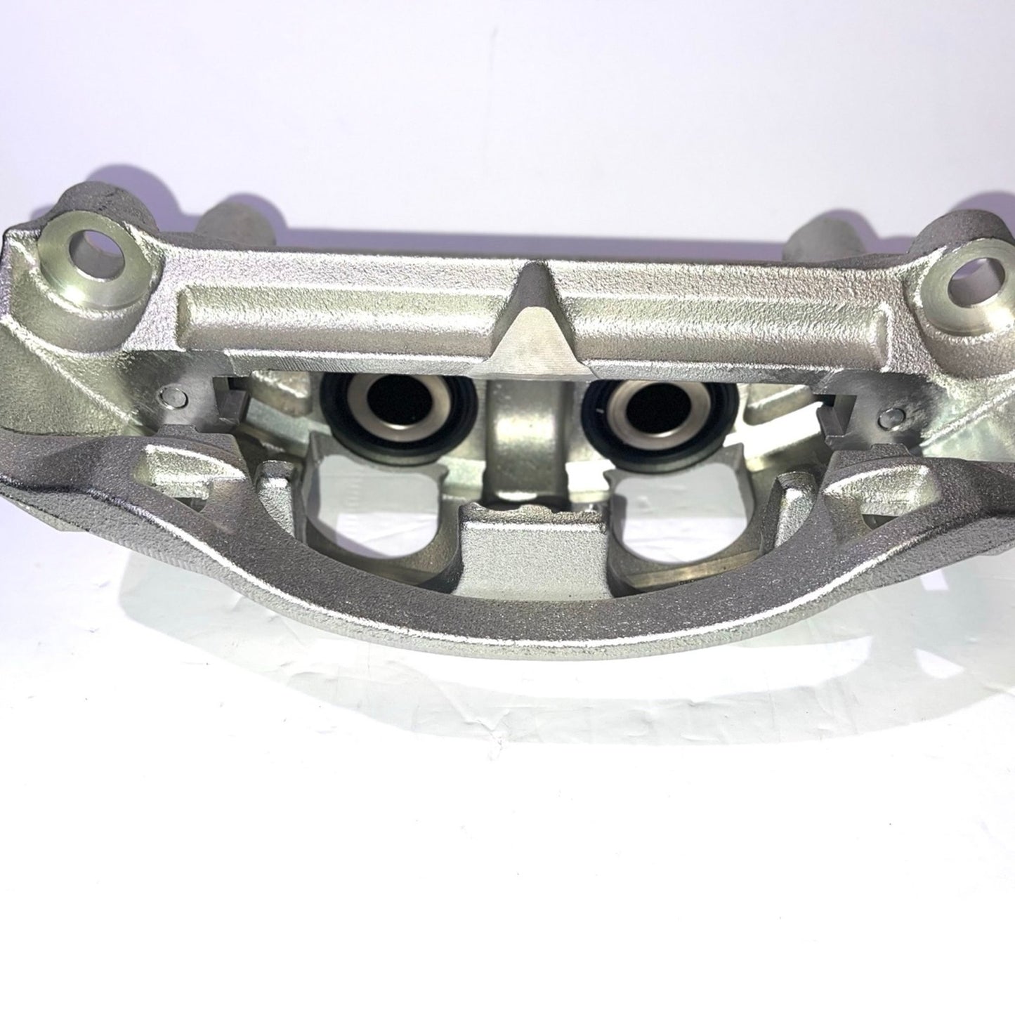 Disc Brake Caliper Assembly Bracket Select Chevy GMC Silverado 2500 HD/3500 HD/Sierra 2500 HD/3500 HD 2011-2019, Suburban (3500 HD) 2016-2019 - Rear Driver