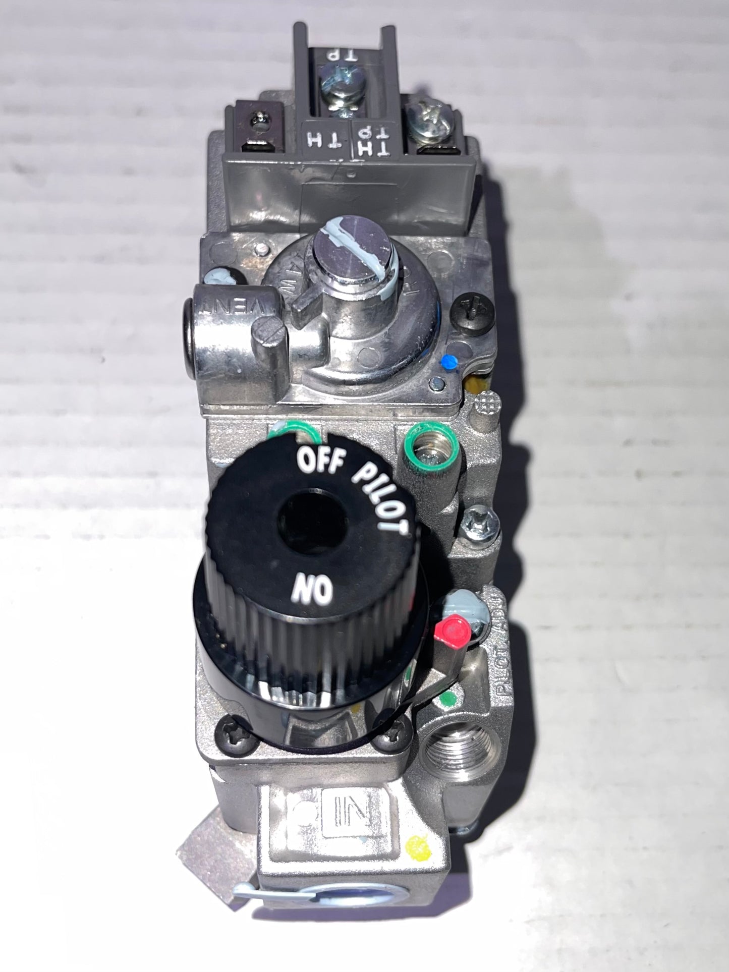 Heat N Glo NG natural gas Valve Part #060-520 Dexen Millivolt Valve FIREPLACE Gas Valve NG (060-520)

Replacement natural gas (NG) 30 second gas valve for Heat & Glo gas stoves