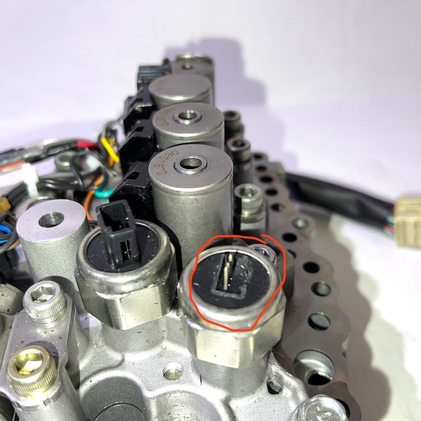 Transmission Valve Body Fit For 2007-2011 Nissan Sentra Lafesta X-Trail Rogue Altima 2.5L 2.0L Transmission Solenoid J18531 1022