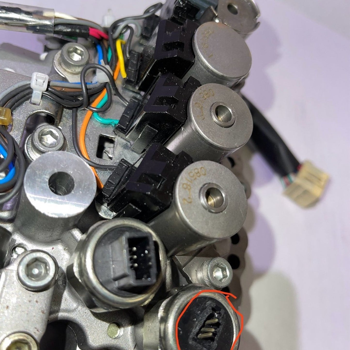 Transmission Valve Body Fit For 2007-2011 Nissan Sentra Lafesta X-Trail Rogue Altima 2.5L 2.0L Transmission Solenoid J18531 1022