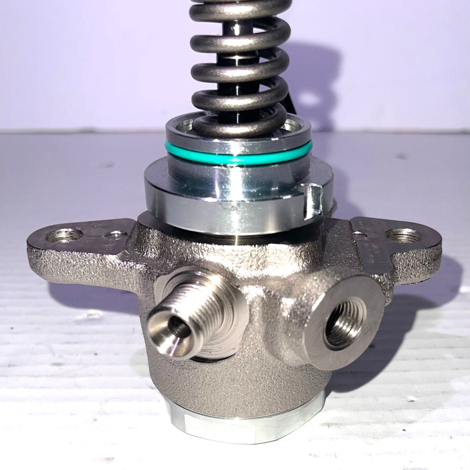 High Pressure Fuel Pump for Nissan TITAN Armada Infiniti QX56 QX80 Q70 Q70L M56