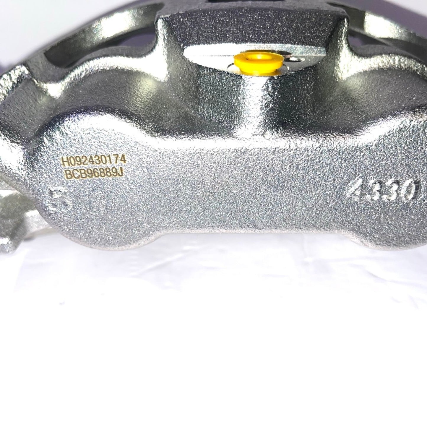 Disc Brake Caliper Assembly Bracket Select Chevy GMC Silverado 2500 HD/3500 HD/Sierra 2500 HD/3500 HD 2011-2019, Suburban (3500 HD) 2016-2019 - Rear Driver