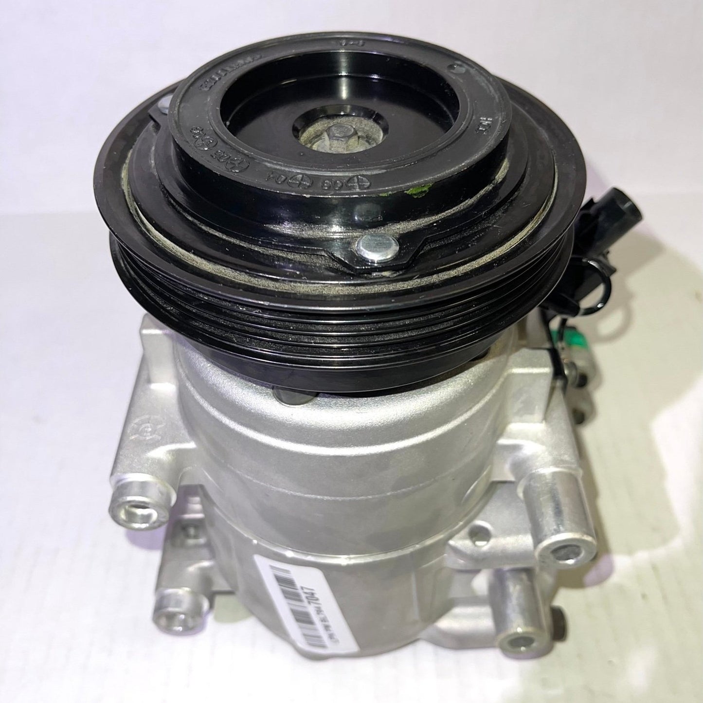 A/C Compressor with Clutch Hyundai Elantra Tiburon Matrix Denso 471-6003 9770109000 977012C100 977012D100 977012E000 97701-09000 97701-2C100 97701-2D100 97701-2E000 97701 09000