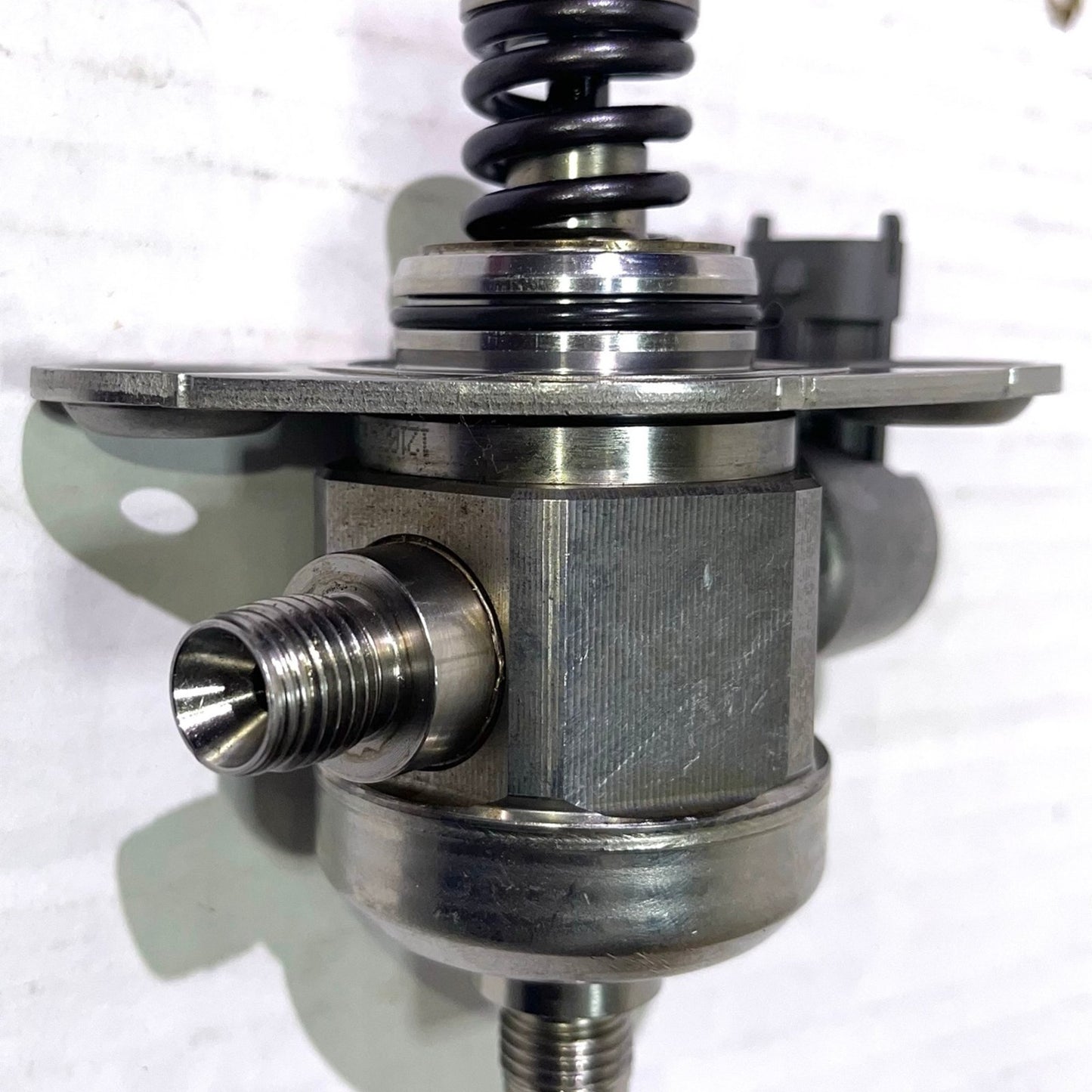 High Pressure Fuel Pump for Cadillac CTS STS 3.6L V6 2008-2011 12614934 12626234