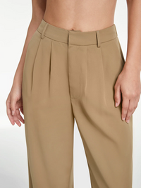 Light Wide-Leg Tailored Pants (Women)