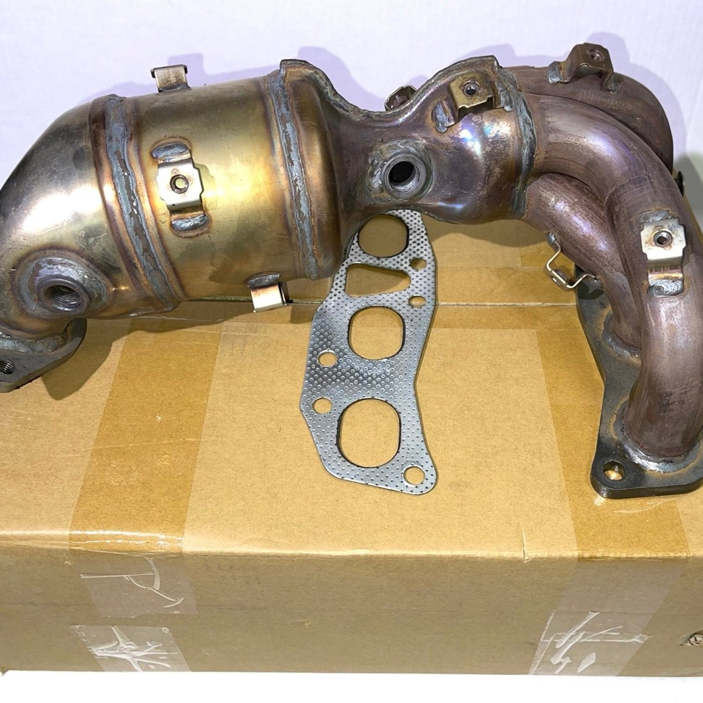 Exhaust Manifold Catalytic Converter USC 514028 OEM Grade Direct Fit (EPA Compliant)5 Nissan Rogue, 2015 Nissan Rogue Select, 201