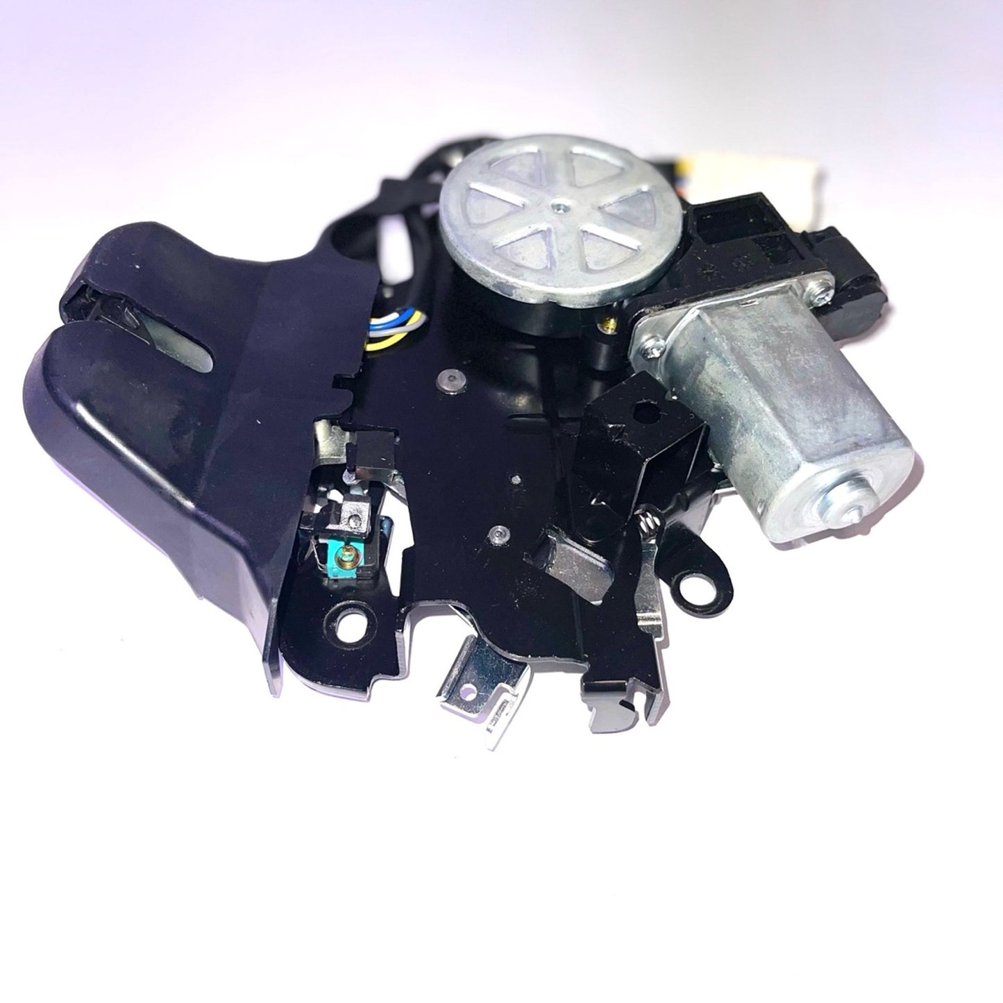 Trunk Latch Hatch Door Lock Actuator Motor for Lexus LS460 2007-2012 6465050040