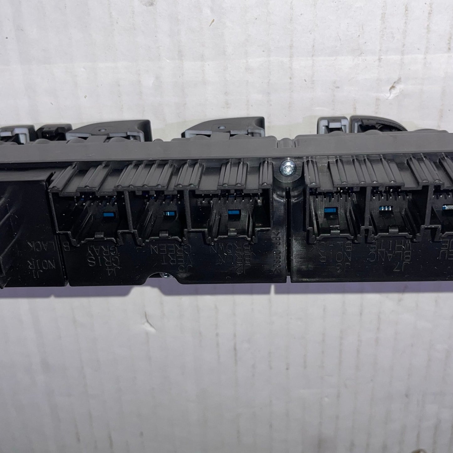 20835553 Front Driver Side Master Door Lock & Power Window Switch Fit for Chevy Silverado Suburban Tahoe Avalanche GMC Sierra Yukon Yukon XL Cadillac Escalade