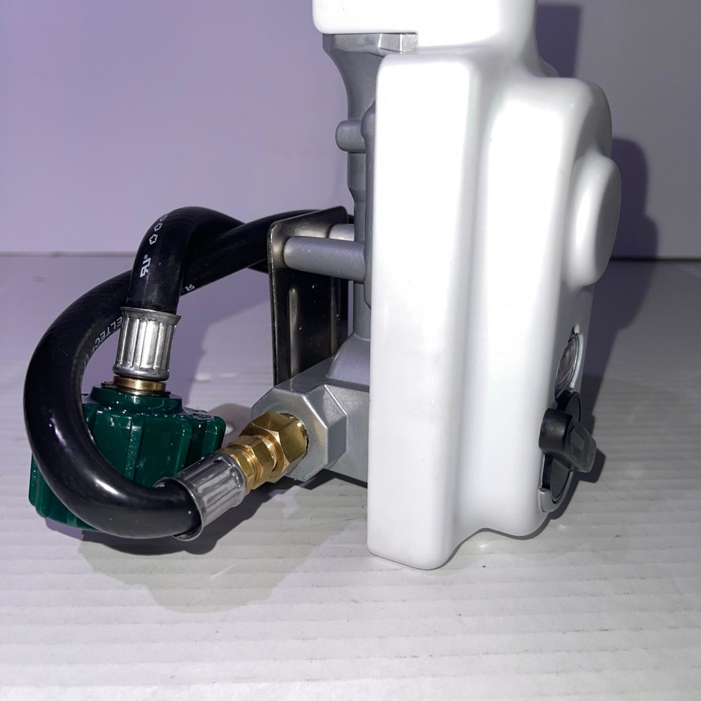 RecPro RV Propane Gas Regulator 2-Stage Auto Changeover | LP Tank Dual Hookup (w