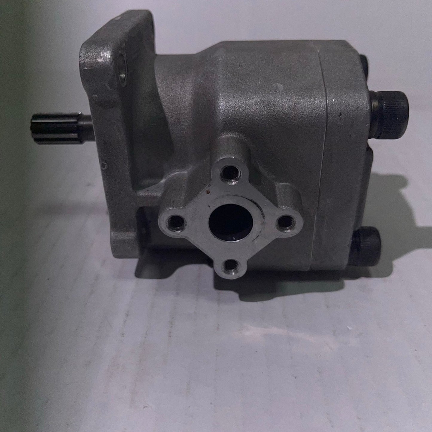 35110-76100 Hydraulic Pump for Kubota Tractors L175, L185, L225, L245, L295, L20