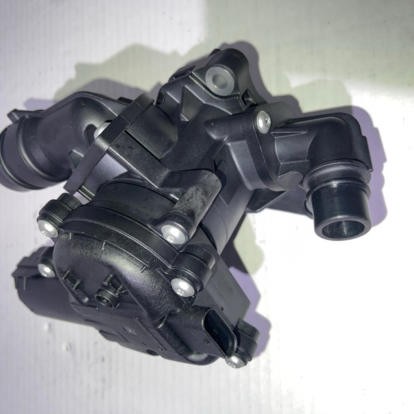 Thermal Management Module 25600-2M810 256002M810 for Hyundai Kona 2020-2022 Santa Fe 2021-2022 Tucson 2022 Sonata 2020-2021 Kia K5 2021-2022 Sorento 2021 Engine Thermostat Replacement