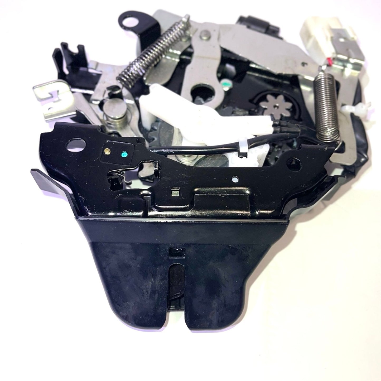 Trunk Latch Hatch Door Lock Actuator Motor for Lexus LS460 2007-2012 6465050040