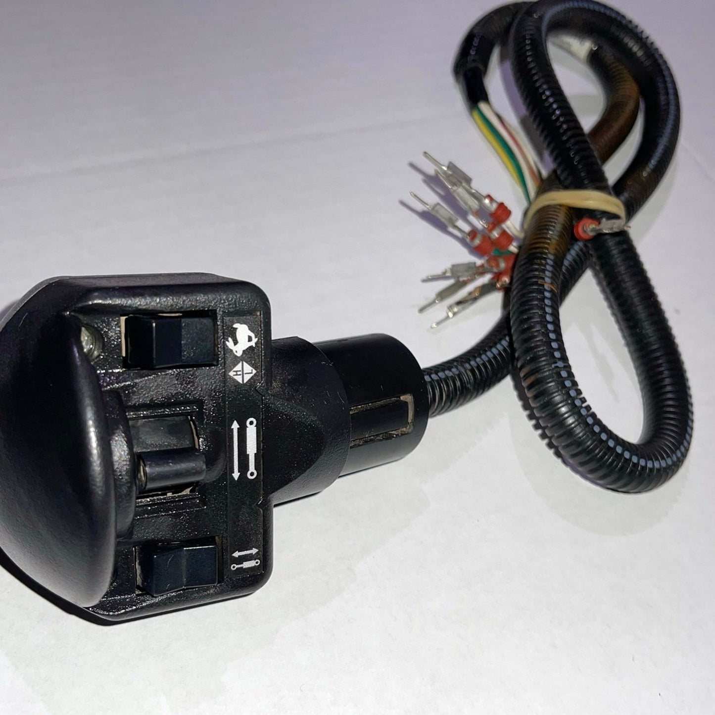 Solarhome 6680418 Right Auxiliary Four Switch Handle for Bobcat 751 753 763 773 863 864 S130 S150 S160 S175 S185 S205 S220 S300 S330 T140 T180 T190 T200 T250 T300 T320 T770