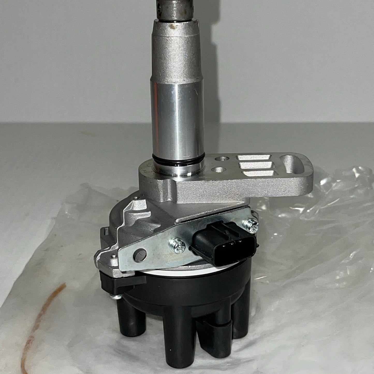 Distributor for Mazda B2200 L4 (90-93), F2G8-18-200A PG-DST35410 F2G8-18-200B