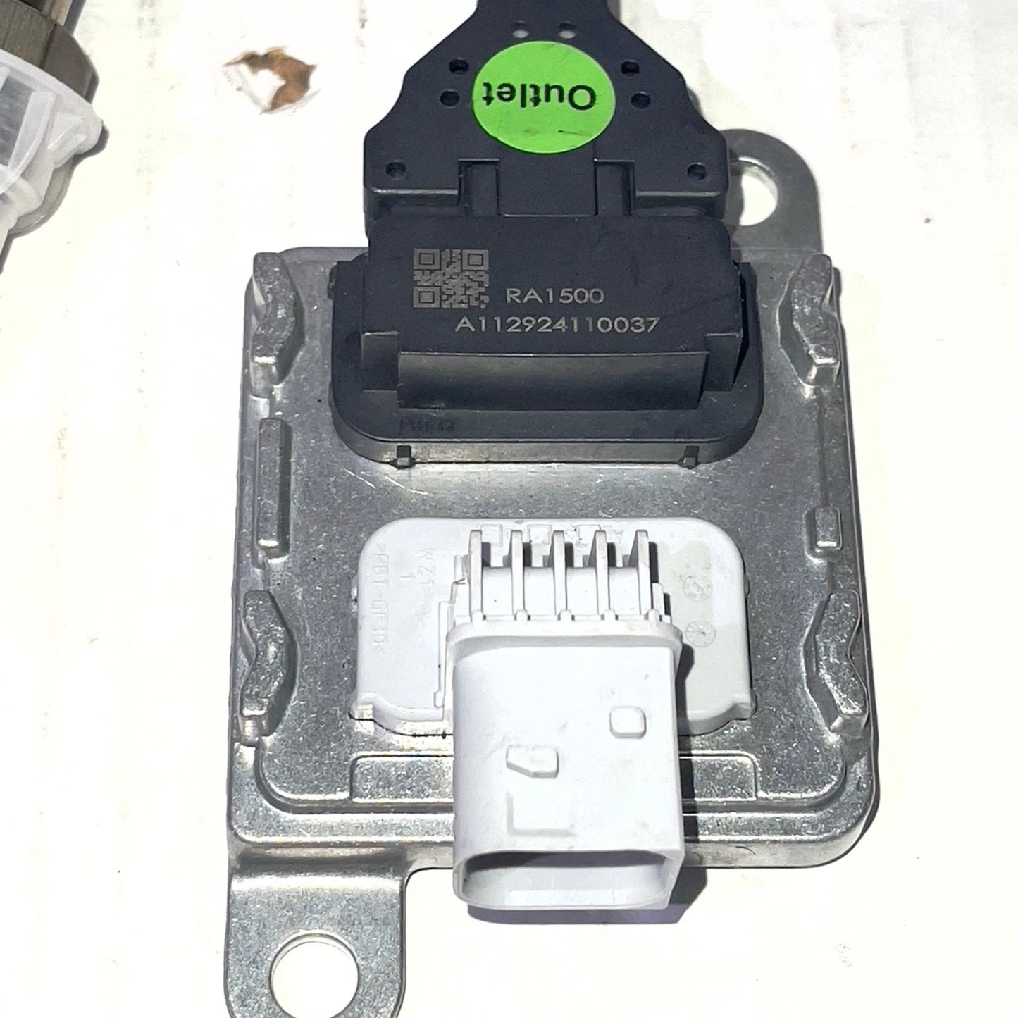 22303391 22303390 Inlet & Outlet Nox Sensor with 2011-2022 Volvo VNL D11/D13/D16 2013-2016 Mack GU4/GU5/GU7/GU8/CXU LEU LR600 MRU Truck Replacement 5WK97366 5WK97367